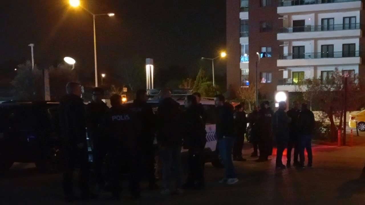 AVM'de bekçilere silah gösterdi! Gözaltına alındı