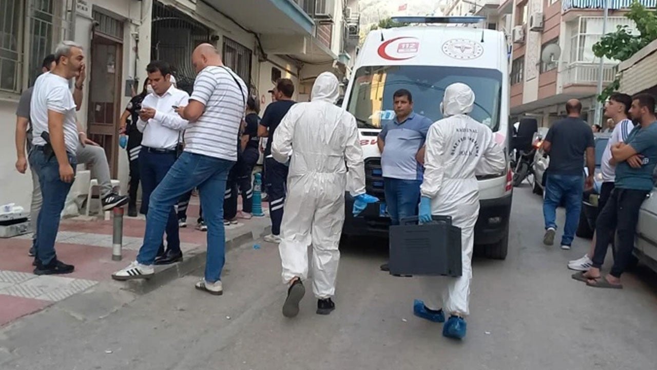 Aynı evde yaşayan abla, kardeşinin öldüğünü komşudan öğrendi! Kokuyu bile fark etmemiş!