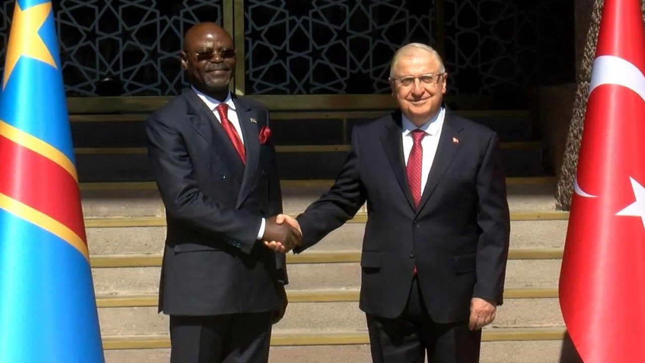 Bakan Güler, Kongolu mevkidaşı Muadiamvita ile görüştü