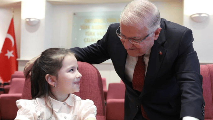 Bakan Güler'den duygulandıran mesaj: Sizler en kıymetli hazinemizsiniz