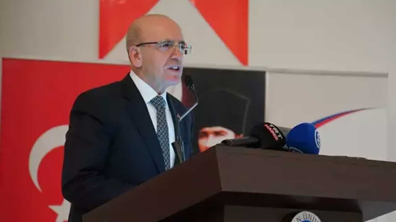 Bakan Şimşek'e baba ocağından fahri doktora verildi