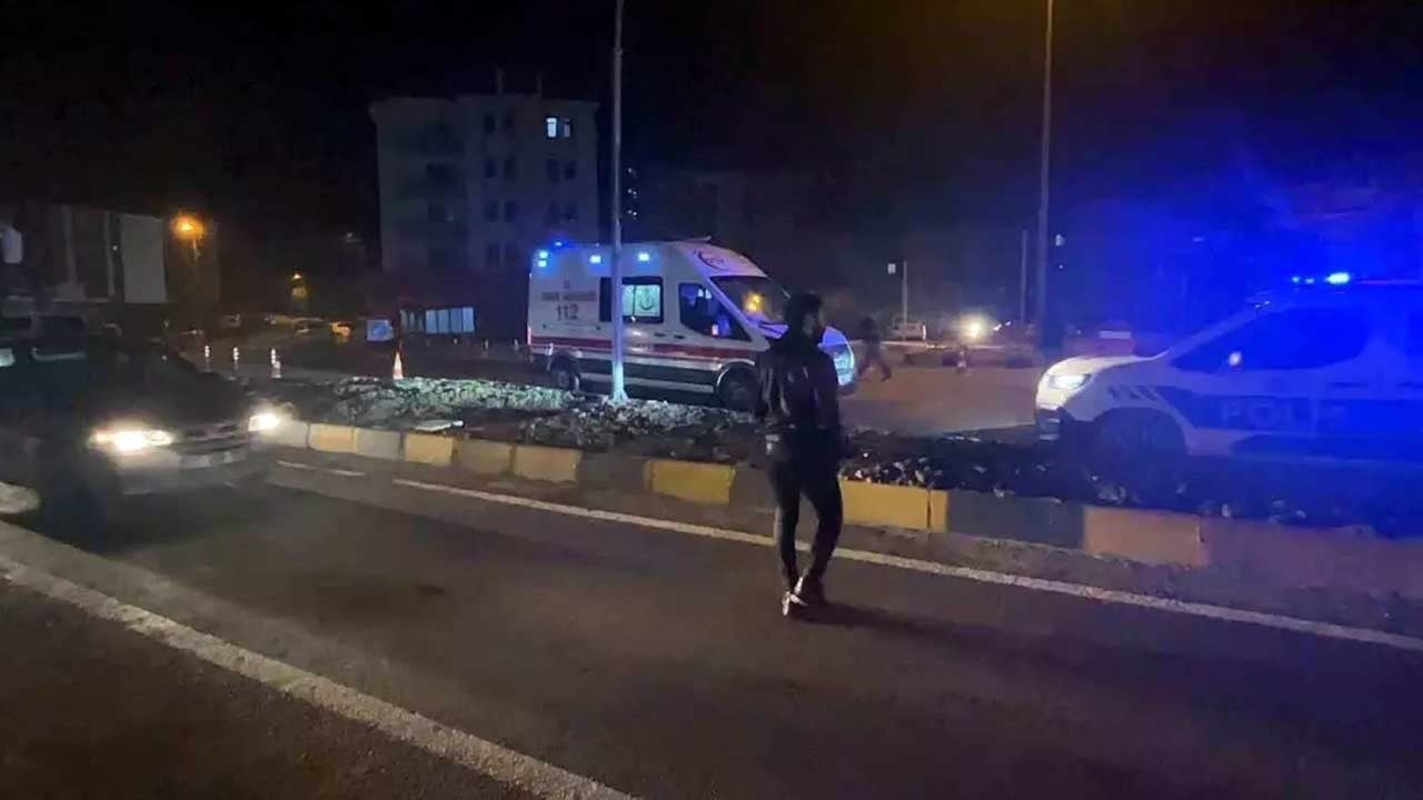 Bartın'da uygulama yapan polise, araç çarptı