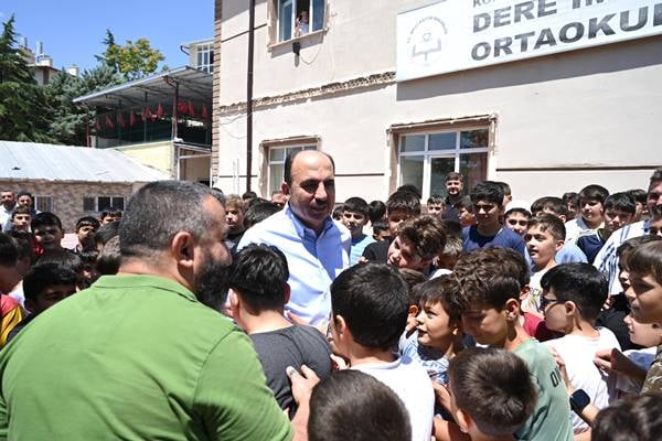 Başkan Altay hafızlık eğitimi alan öğrenciler ve Yaz Kur'an Kursu öğrencileriyle bir araya geldi