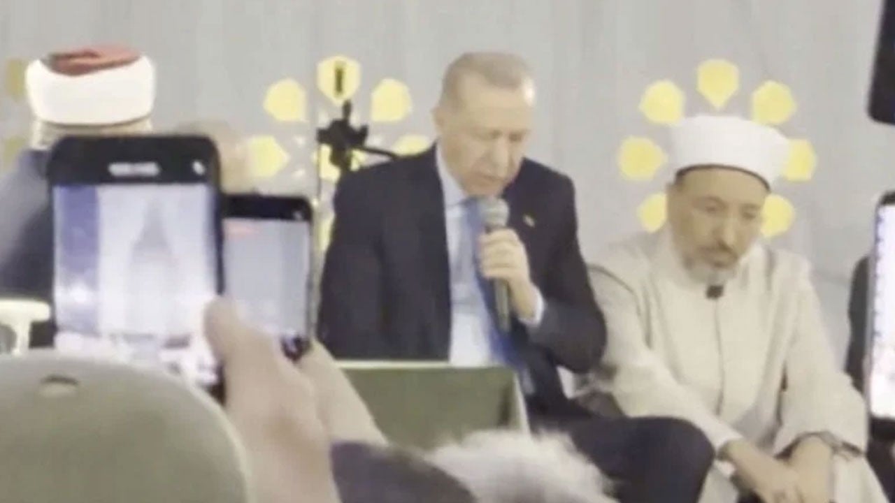 Başkan Erdoğan hafızlık icazetine katıldı, Kur'an-ı Kerim okudu