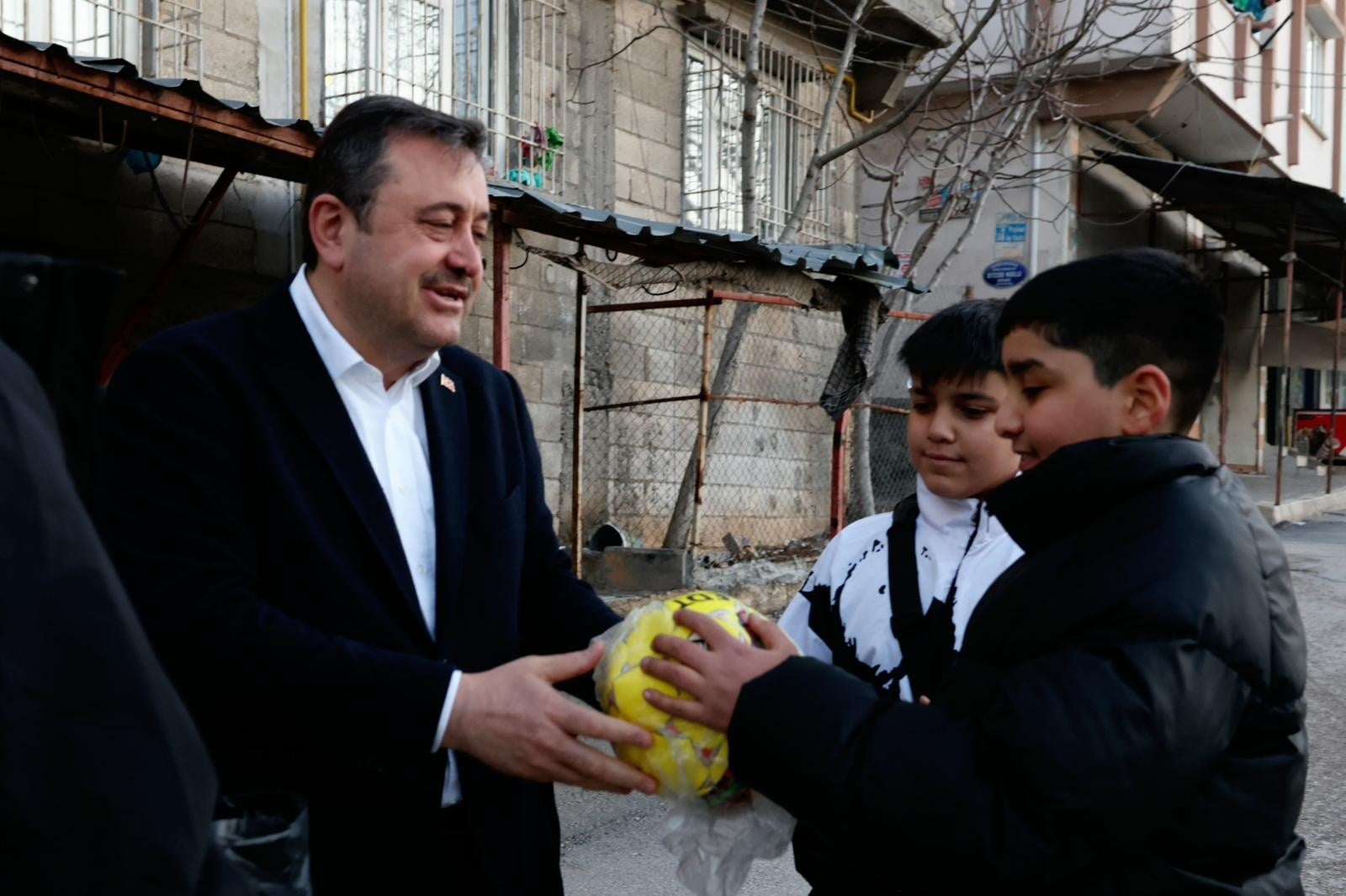 Başkan Fedaioğlu'ndan 23 Nisan Ulusal Egemenlik ve Çocuk Bayramı mesajı