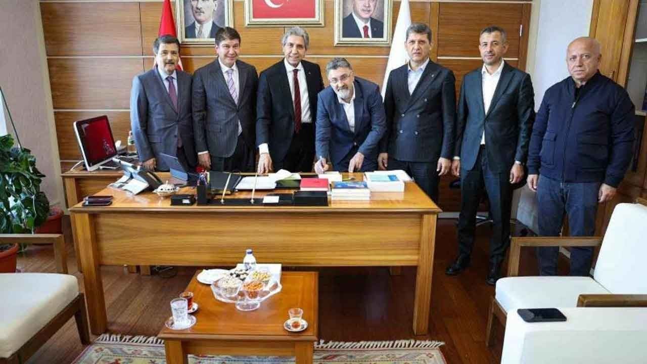 Başkan Kumbul o iddialara tokat gibi cevap verdi! "Şahsıma saldırı yok, algı operasyonu var" diyen Kumbul: Kirli siyasi hesaplarınıza beni alet etmeyin!