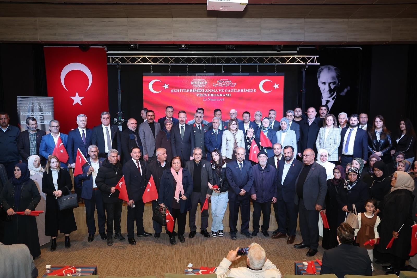 Başkan Şahin şehit aileleri ve gazilerle buluştu