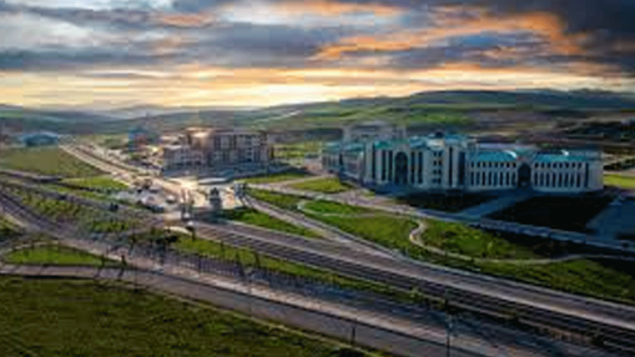Bayburt Üniversitesi geleceğe hazırlanıyor! Stratejik plan çalıştayı büyük heyecana neden oldu