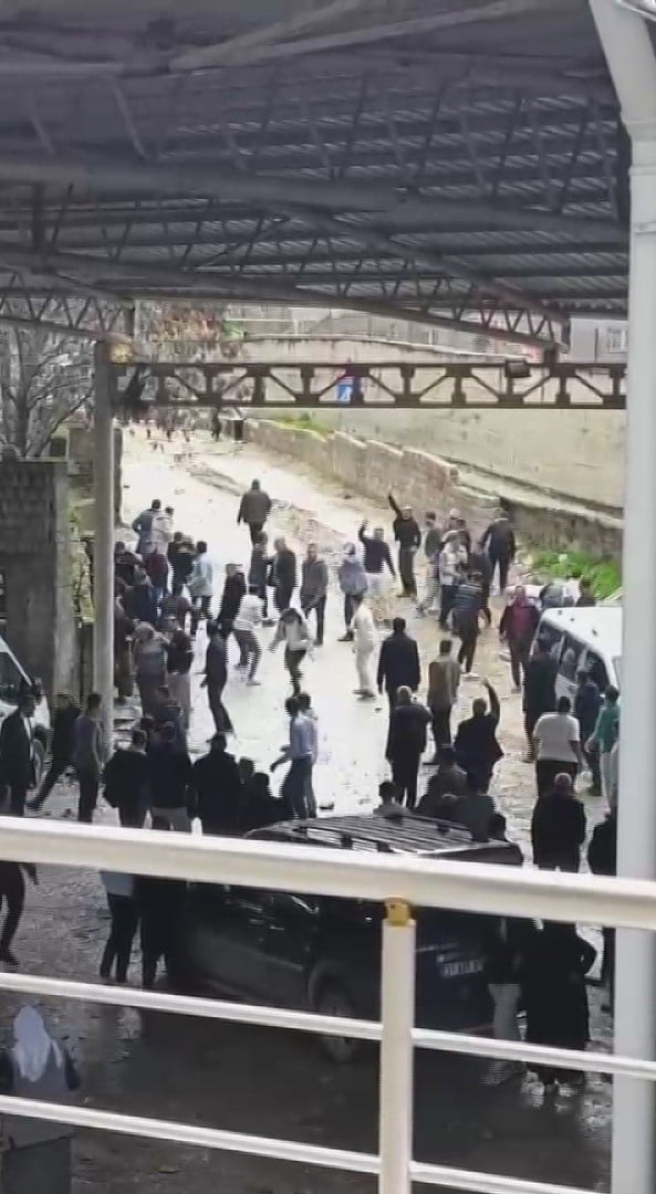 Bayram günü mahalle savaş alanına döndü: 3 ölü, 22 yaralı