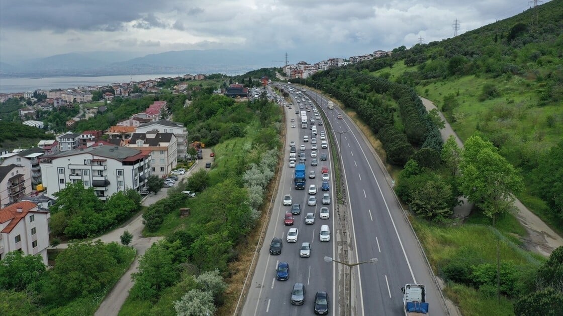 Bayramın ilk günü yollar ne durumda? İşte Türkiye genelinde yol durumu