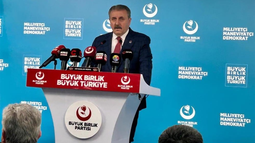 BBP Genel Başkanı Destici Kıbrıs Türkiye'nin kalbidir