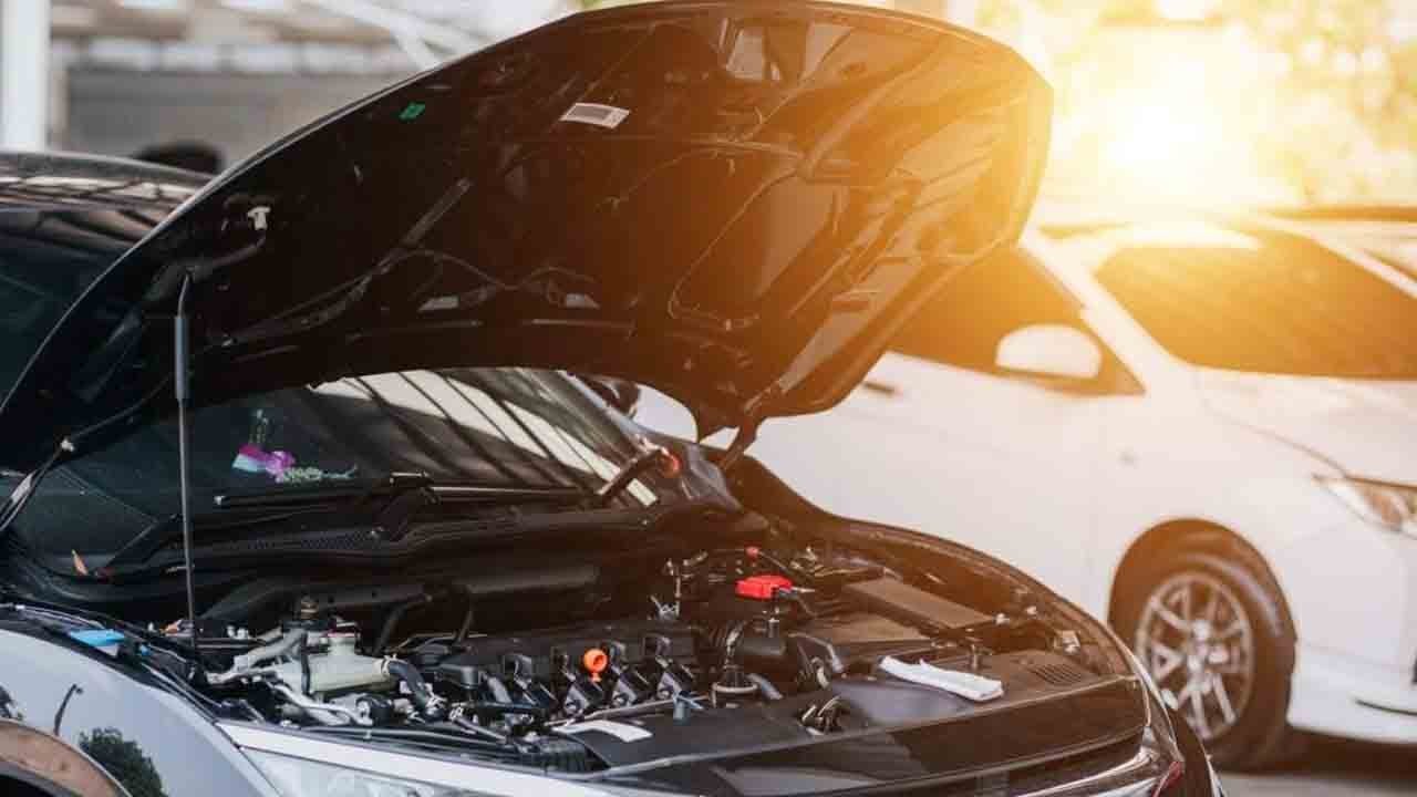 Benzin ve dizel aynı motorda buluştu: İki yakıtlı motor verimlilik rekoru kırdı