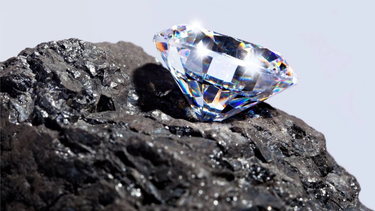 Bilim dünyasını sarsan keşif: Elmastan daha sert!