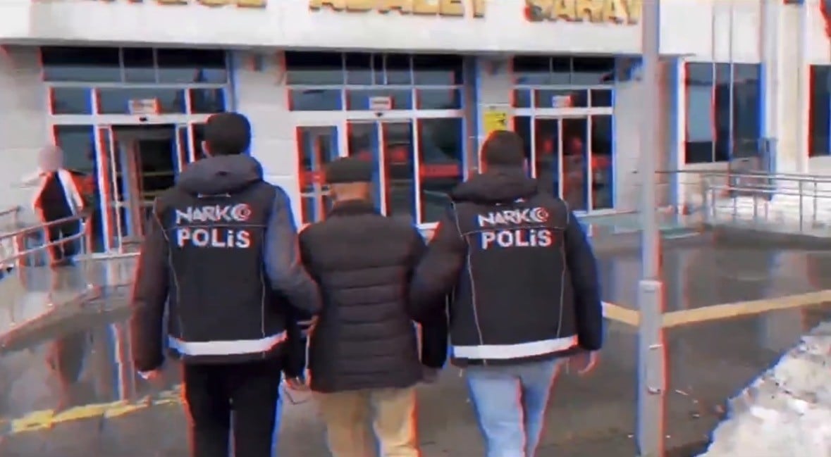 Bingöl’de kapsül halinde 88 parça uyuşturucu yutan şüpheliler tutuklandı