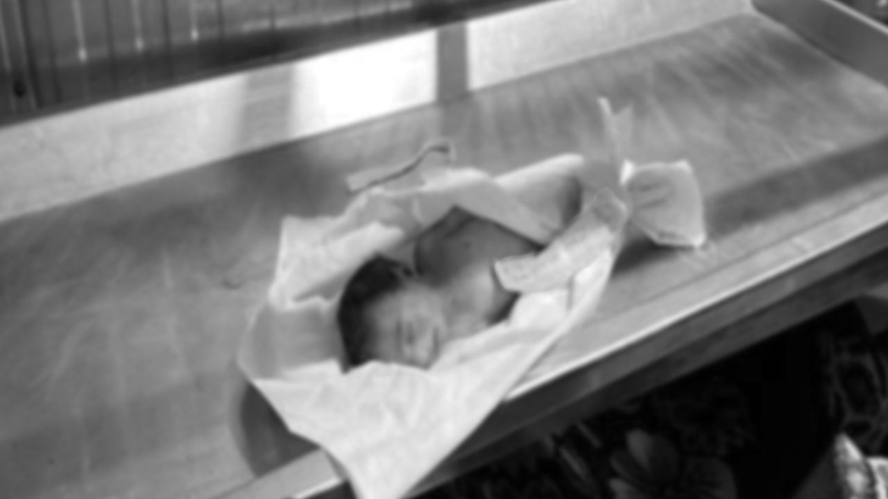 Bir bebek daha soğuktan can verdi