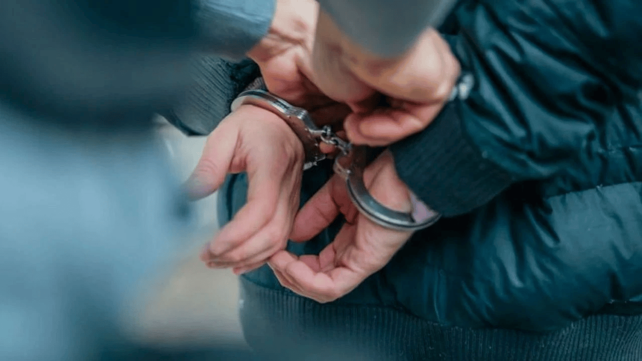 Bir kişinin telefonunu gasbettiği iddia edilen sanığa 15 yıla kadar hapis talebi