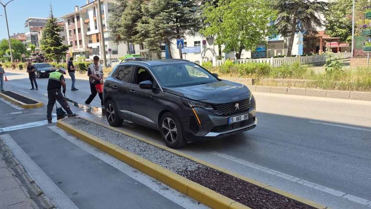 Bisikletiyle yaya geçinden geçecekti... Kadın sürücü hastanelik etti