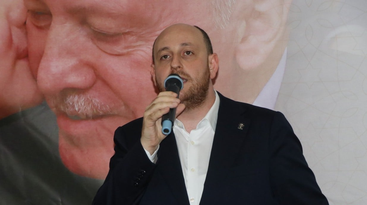 "Bizim gözümüzde gönlümüzde ufkumuzda ancak ve ancak milletimize hizmet var"