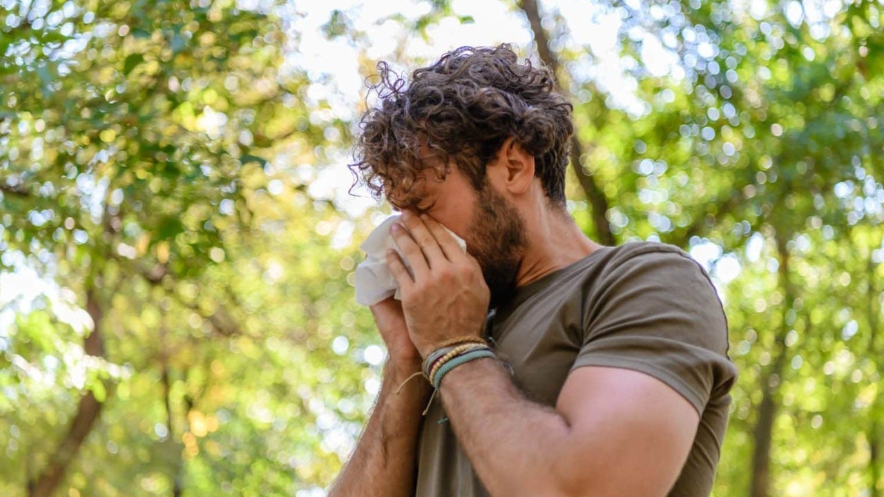 Boğaz ağrısı, burun akıntısı, halsizlik… Mevsim geçişinde bu belirtileri hafife almayın