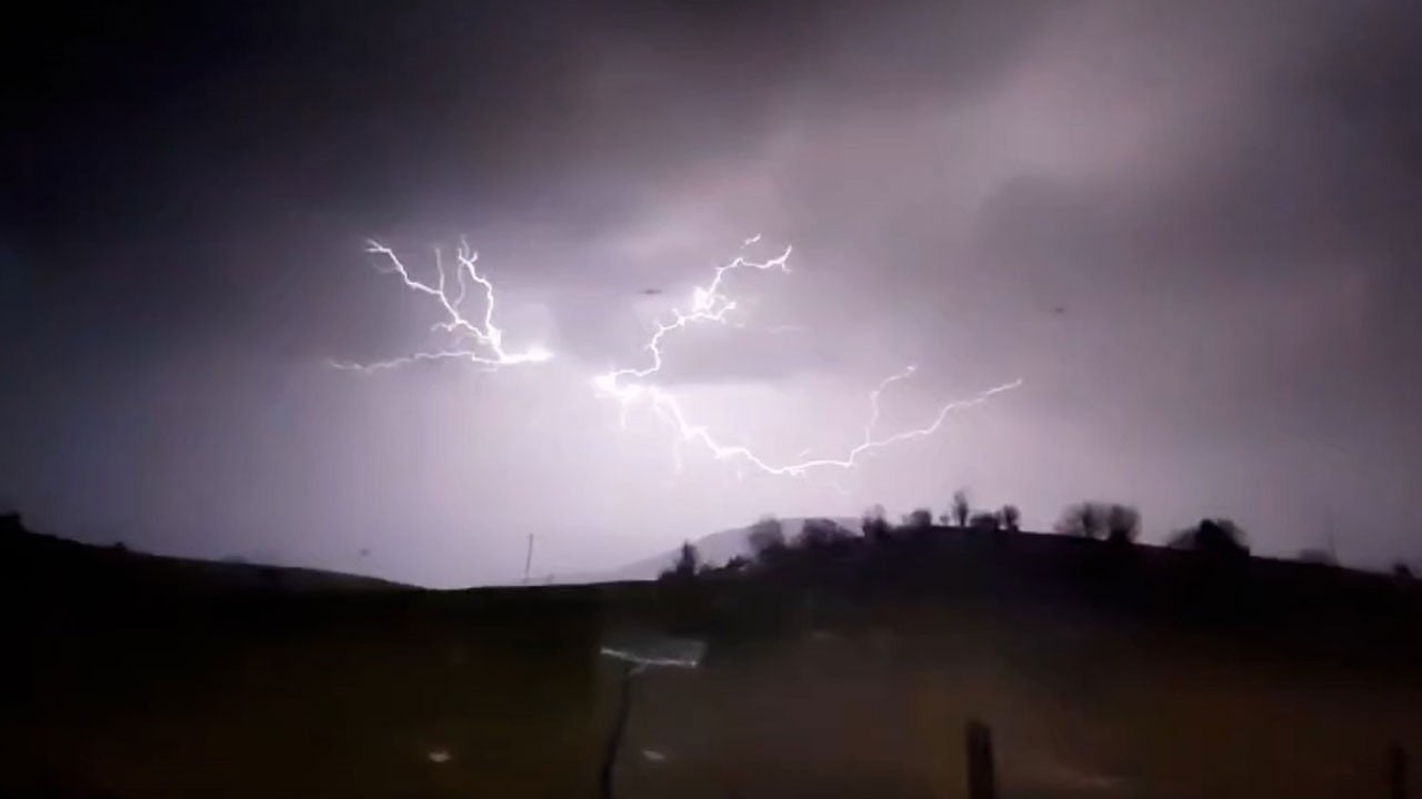 Bolu'da gece adeta gündüze döndü!