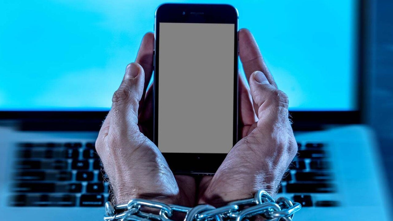 Bu rakamlar gelecek adına korkuttu! Türkiye dijital çılgınlığın içinde