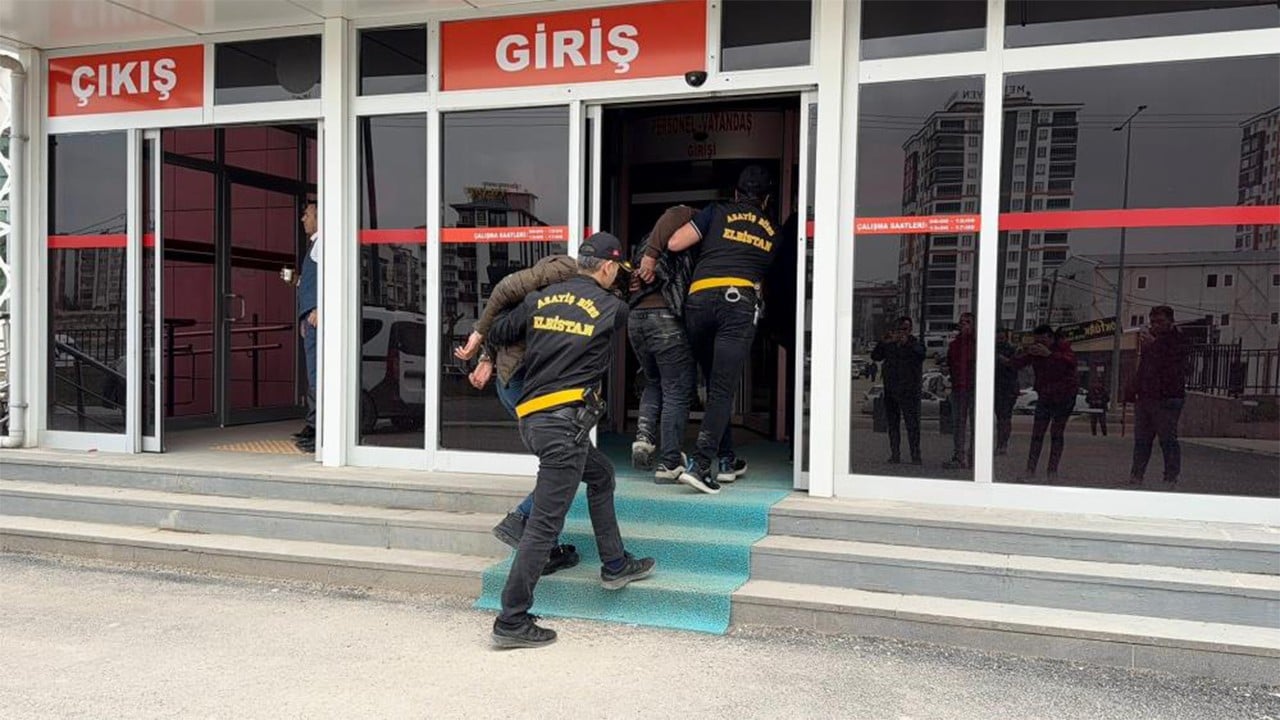 Büyük vurgun karakolda bitti Sahte polisler gerçeklerinden kaçamadı