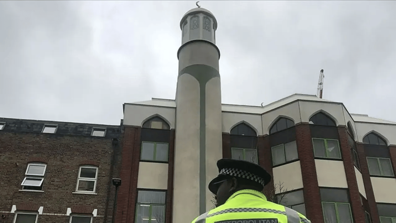 Cami saldırılarının perde arkasında siyasiler var!