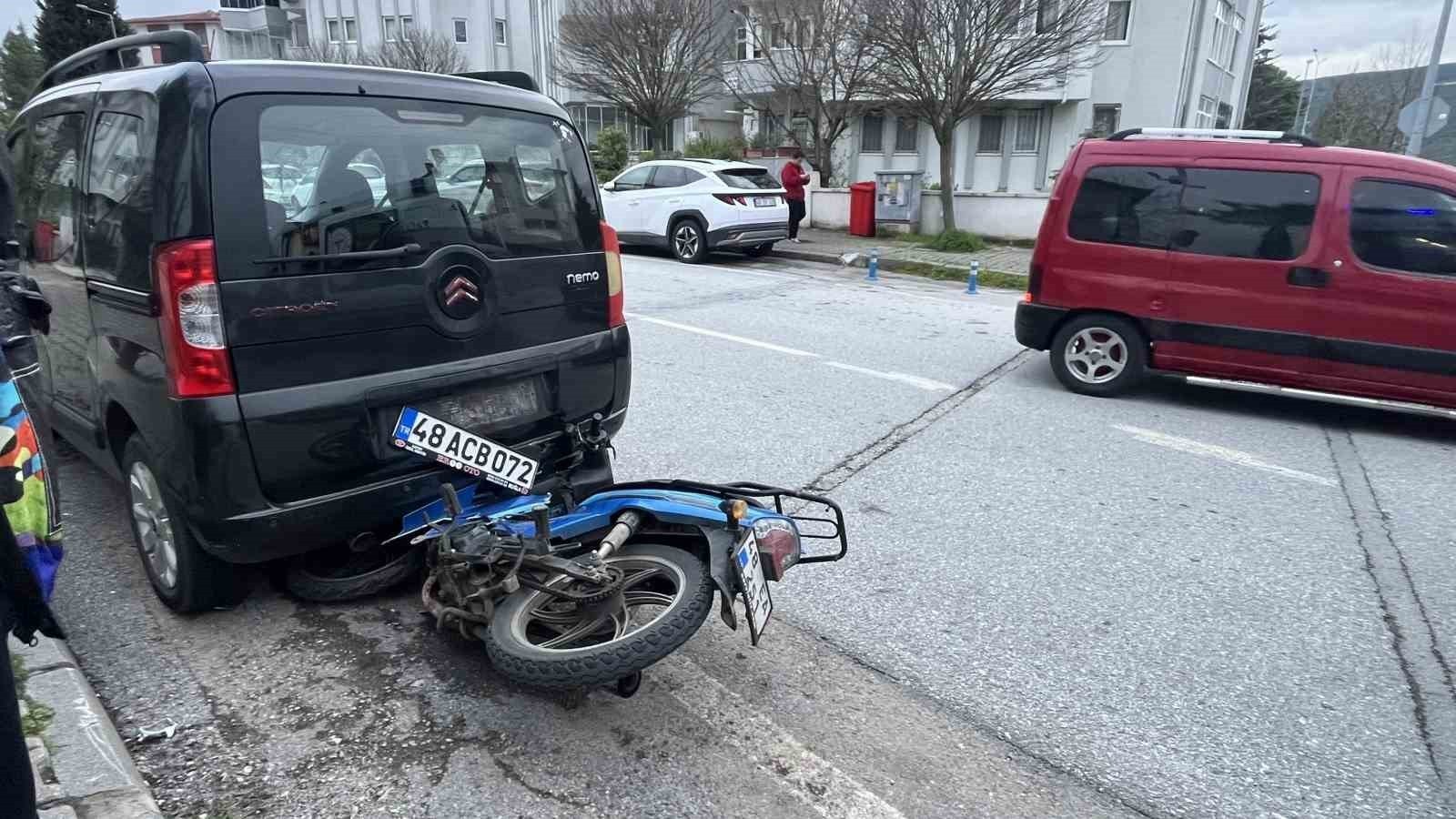 Çarpmamak için kaçtı, başka araca çarptı