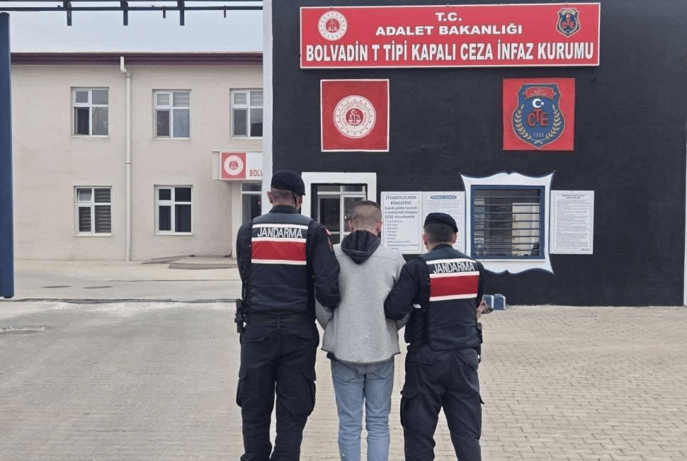  Çeşitli suçlardan aranan 60 kişi yakalandı