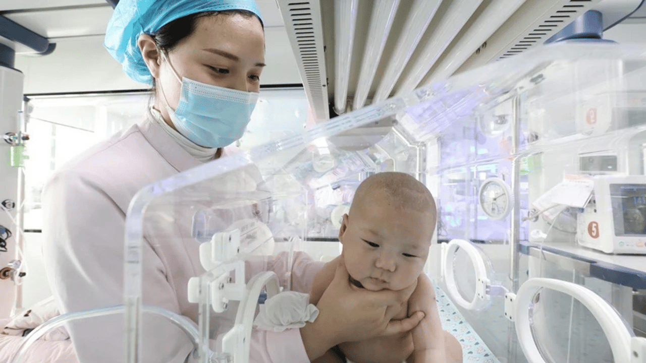 Çin şimdi de doğum oranlarını artırmak için...