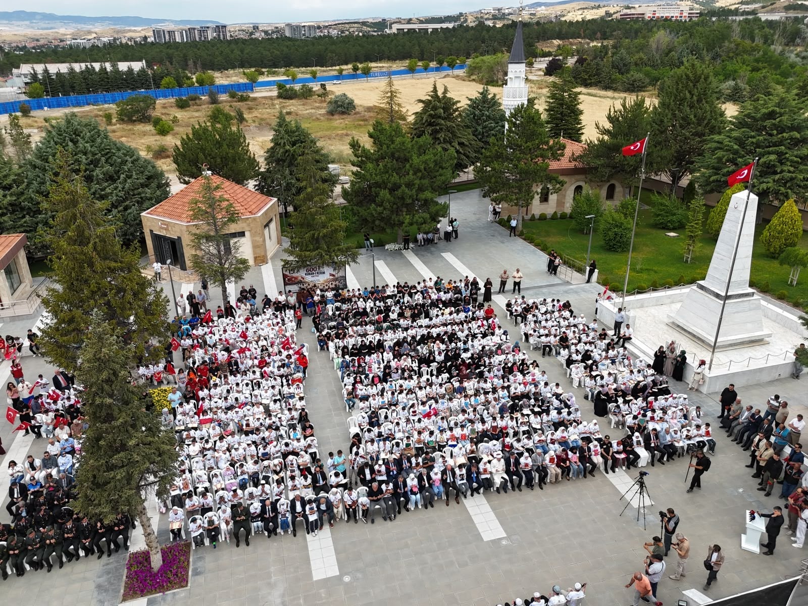 Çorum'da '60 saniyede 600 çocuk ile Kur'an-ı Kerim hatmi' yapıldı