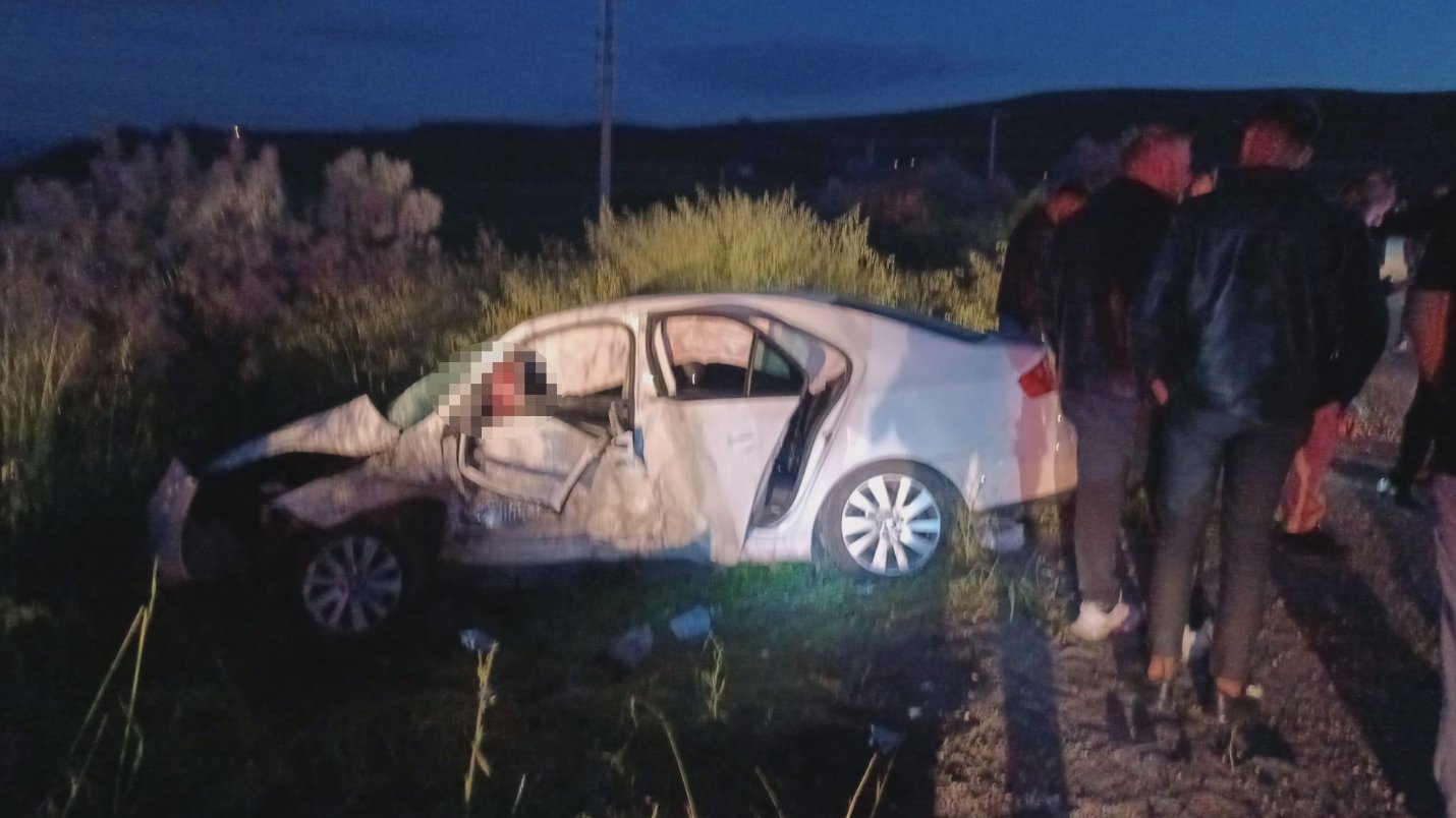 Çorum'da iki otomobil çarpıştı: 1 ölü, 6 yaralı