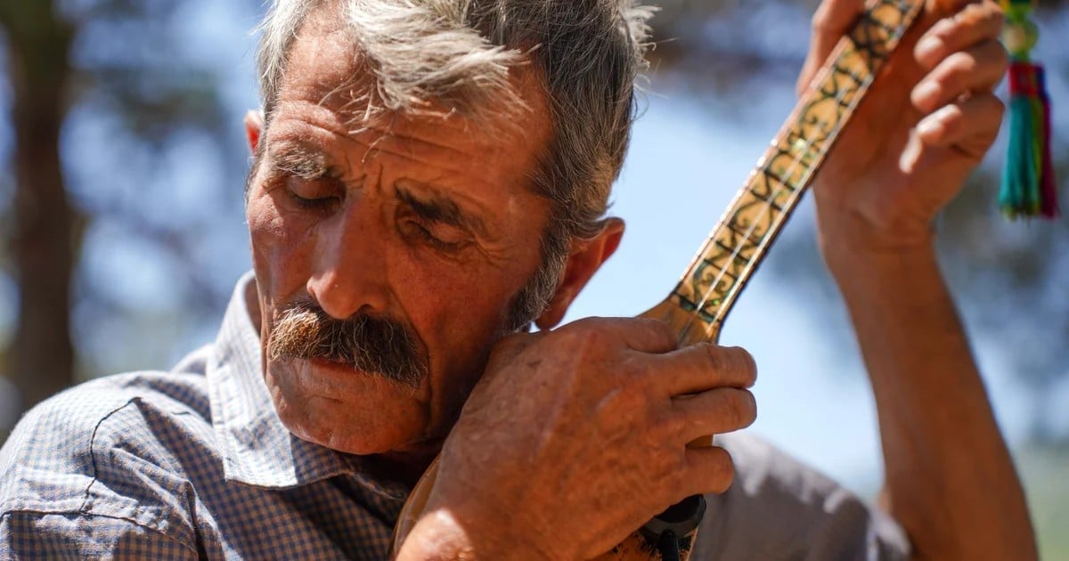 Cura ustası Osman Kırca, 'Yaşayan İnsan Hazinesi' ödülünü Cumhurbaşkanı'ndan aldı