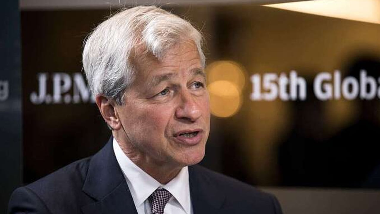 Dev şirketin yöneticisinden Siyonist operasyona destek!