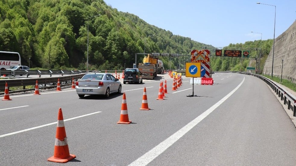 Dikkat edilmesi gereken yollar belli oldu! İşte Türkiye genelinde yol durumu!