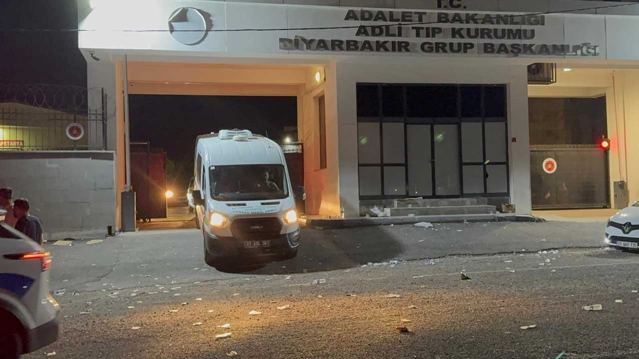 Diyarbakır’da eşini öldürdü, akrabasını yaraladı