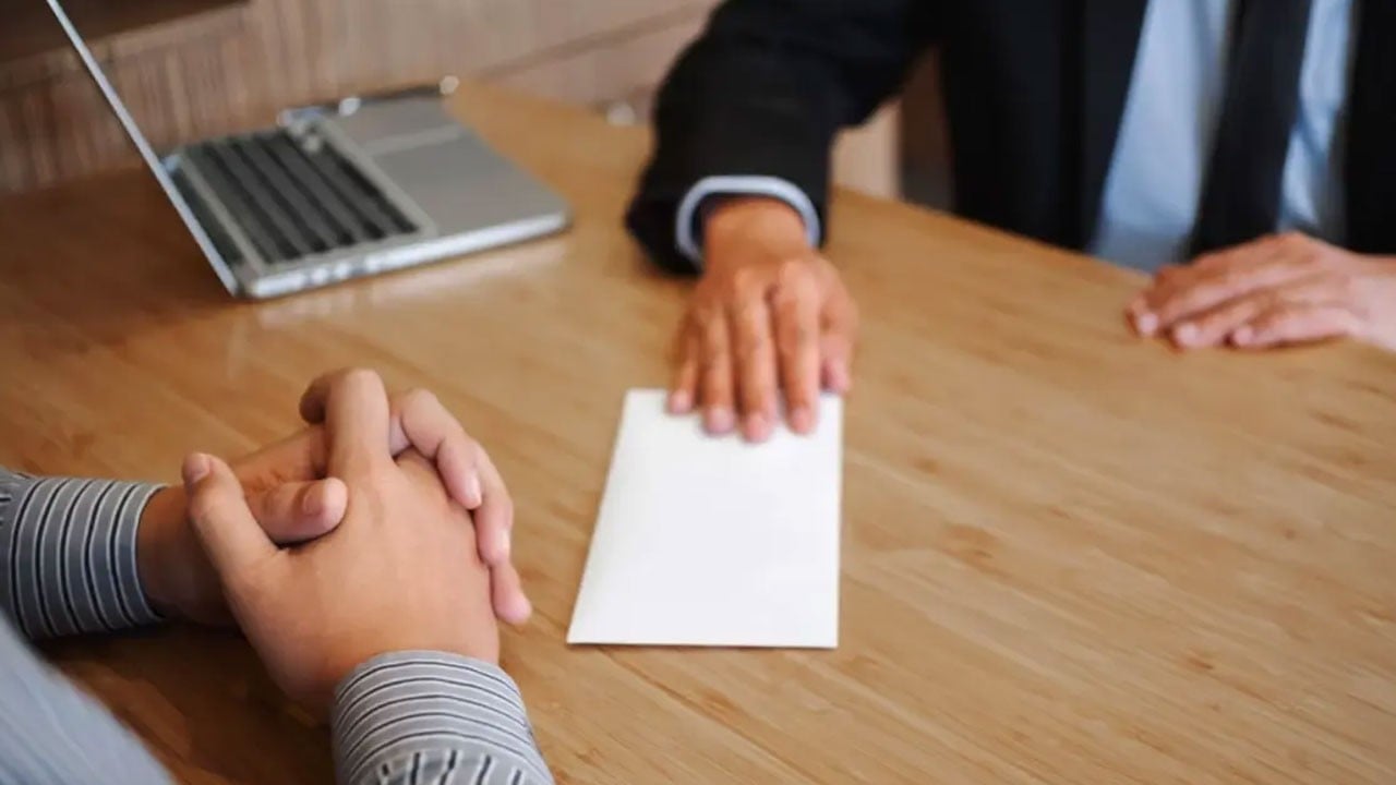 Dünya devi firmadan şok karar! 30 bin kişiyi işten çıkarıyor