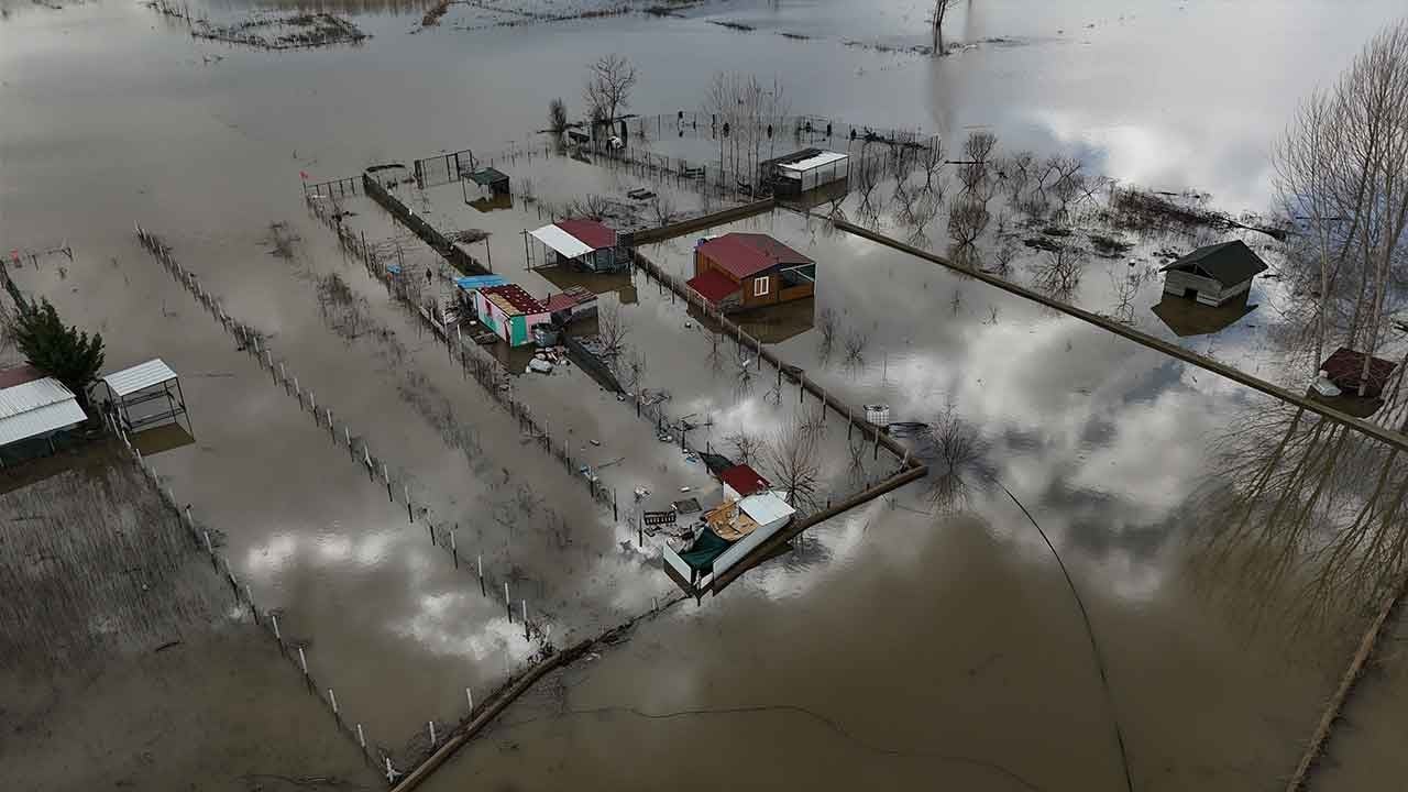 Edirne’de afet sonrası hüzünlü manzara! Meriç ve Tunca’dan geriye balçık ve gözyaşı kaldı