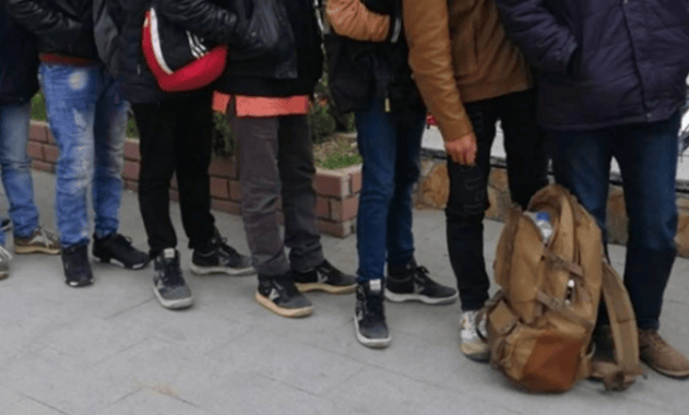 Edirne’de yurda girmeye çalışan 10 düzensiz göçmen yakalandı