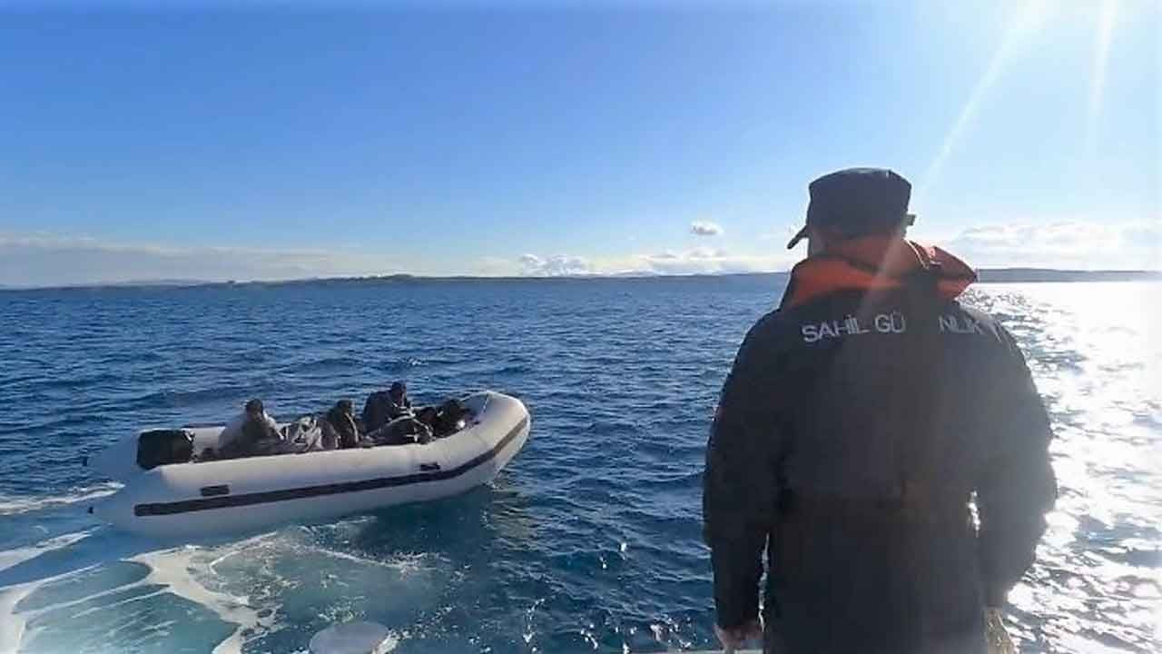 Ege'de göçmen operasyonu! İzmir açıklarında 43 kişi yakalandı