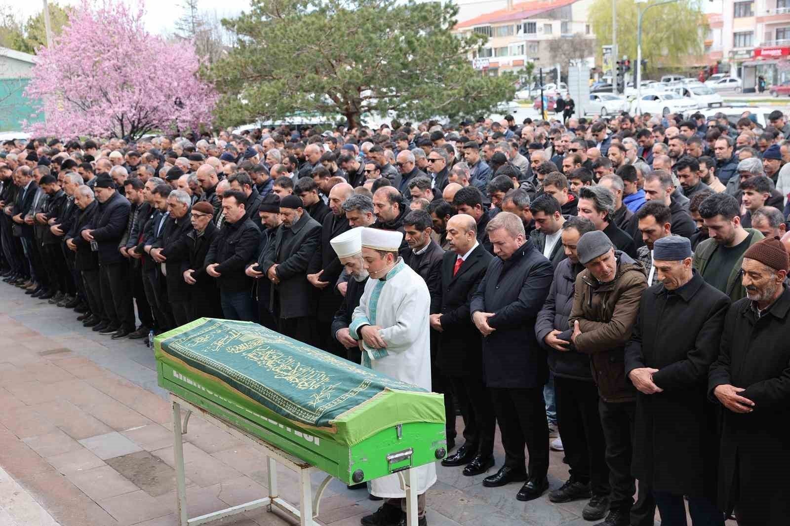 Eğitim camiasını yasa boğan veda