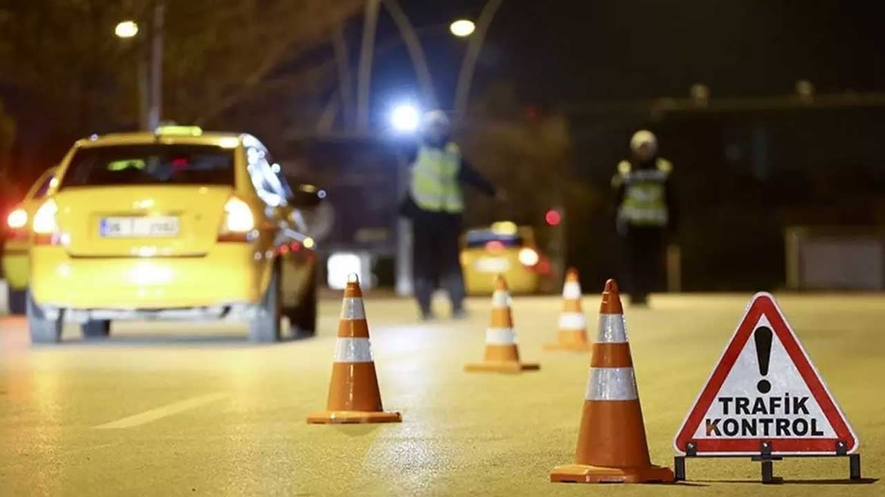 Ehliyetsiz sürücü ortalığı birbirine kattı