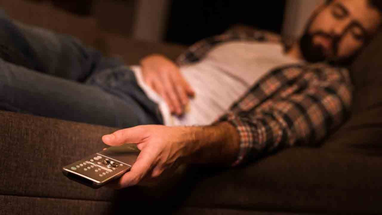 Ekran ışığı uykuyu sabote ediyor: Karanlık yoksa dinlenme de yok