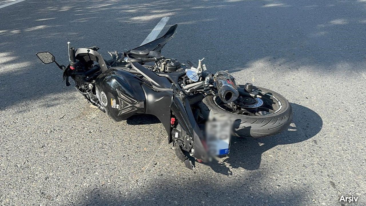 Elektrik direğine çarptı! Motosiklet sürücüsü hayatını kaybetti