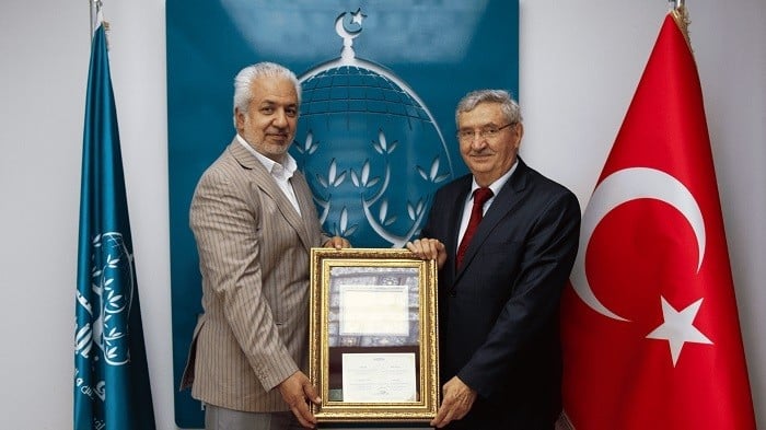 Emekli Büyükelçi Fikret Özer Ümmet Vakfı Mütevelli Heyeti Başkanı oldu