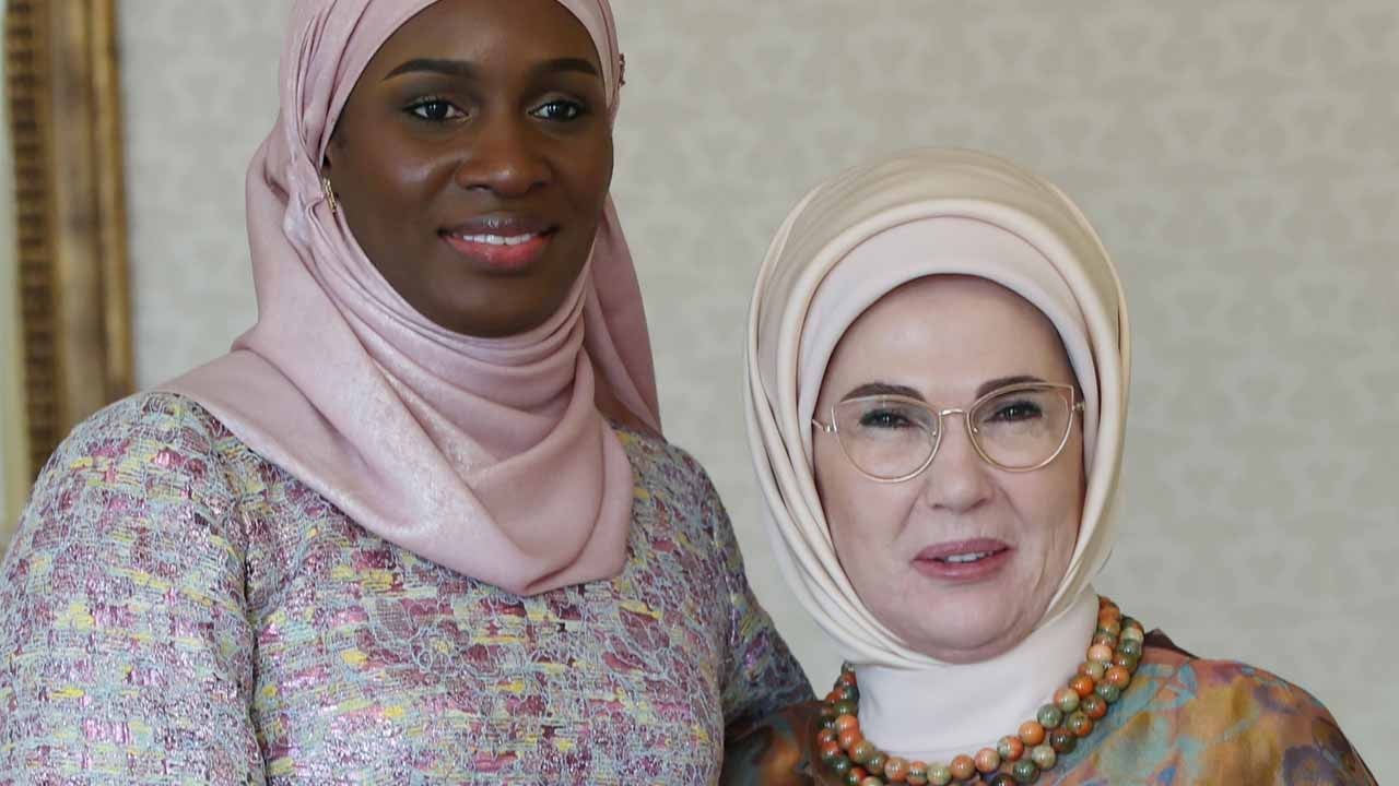 Emine Erdoğan Senegalli mevkidaşıyla buluştu!