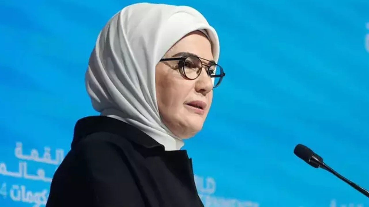 Emine Erdoğan'dan 'Berat Gecesi' mesajı