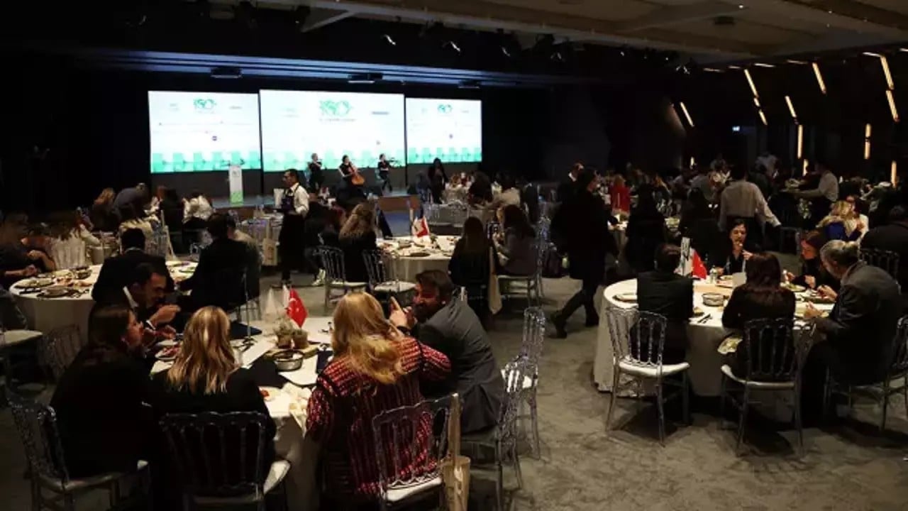 Emine Erdoğan'ın öncülüğünde yükselen Sıfır Atık yaklaşımı, zirveye damga vurdu!