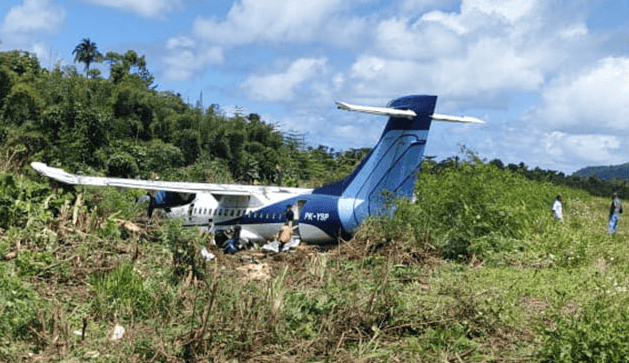 Endonezya'da kaybolan uçağın enkazına ulaşıldı: Vadi içerisinde ilk cansız beden bulundu