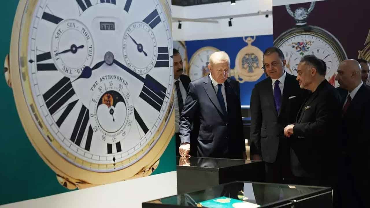 Erdoğan, ''Muhteşem Cep Saatleri Koleksiyonu'' sergisini ziyaret etti